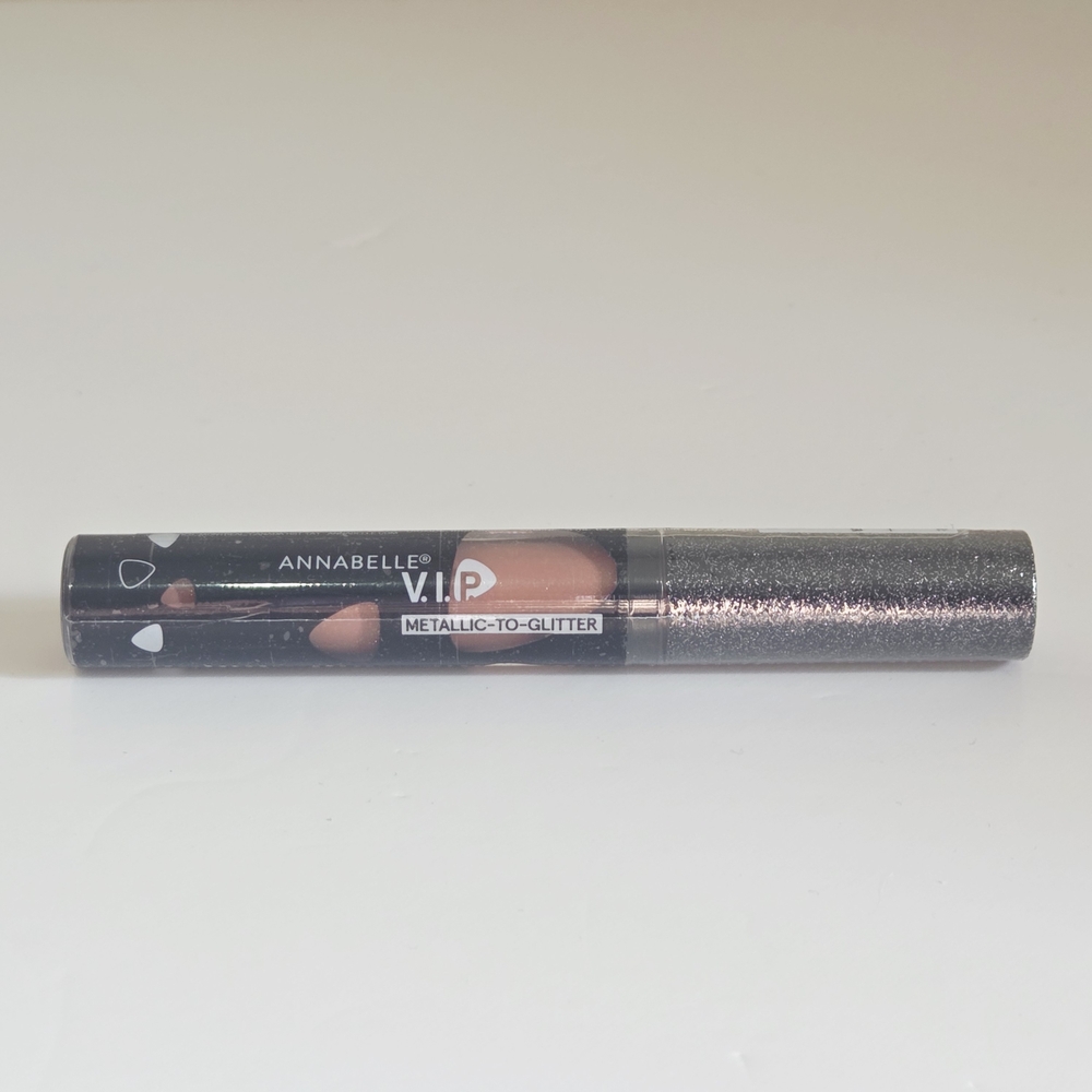 *4 for $20* V.I.P Metallic-to-Glitter Liquid Lipstick - Wild & Mild - Picture 2 of 3